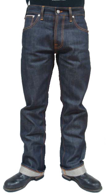 Nudie Jeansの大人気ドライレッドセルビッチシリーズのREGULAR